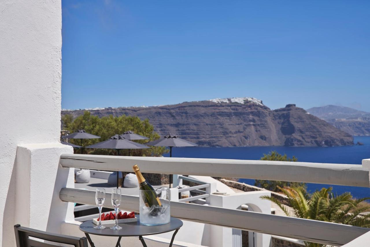 Photo - Mr and Mrs White Oia – Santorini