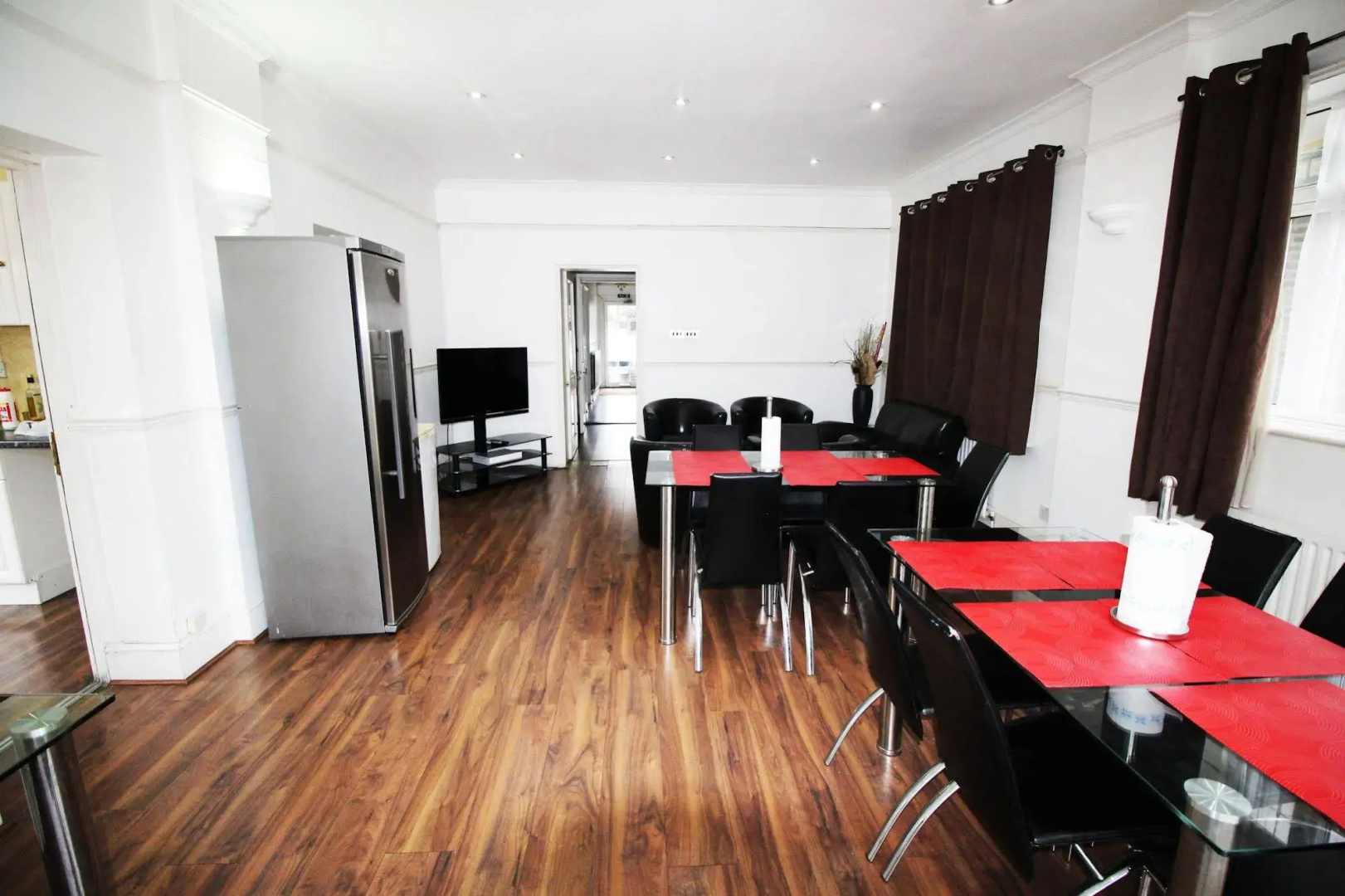 Photo - Flexistay Norbury Aparthotel