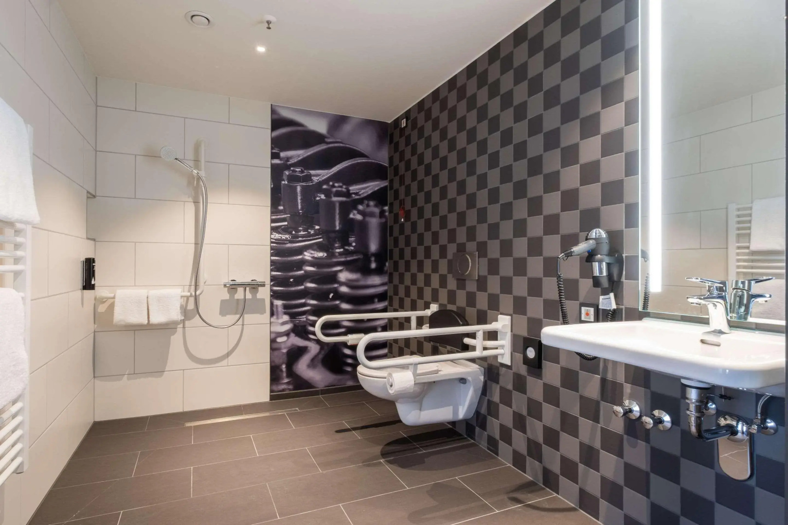 Foto - V8 Hotel Köln at MOTORWORLD