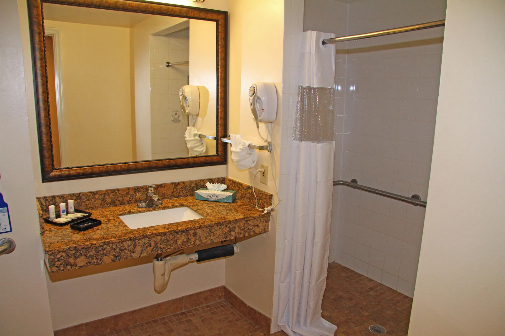 Foto - Best Western Plus Universal Inn - Free Shuttle to Universal Studios!