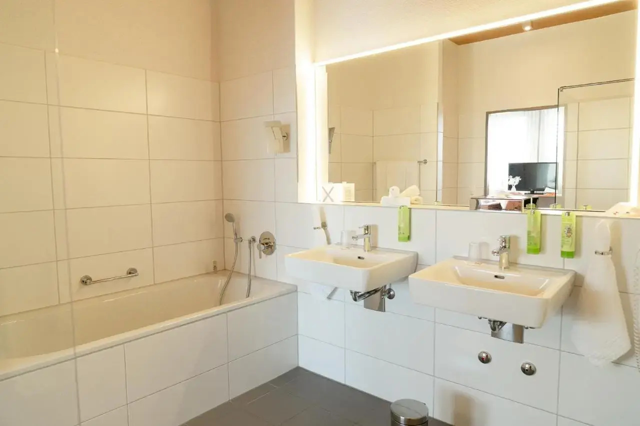 Photo - SwissEver Hotel Zug