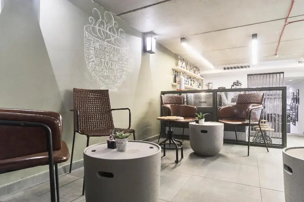 Photo - Mr Todd Hotel