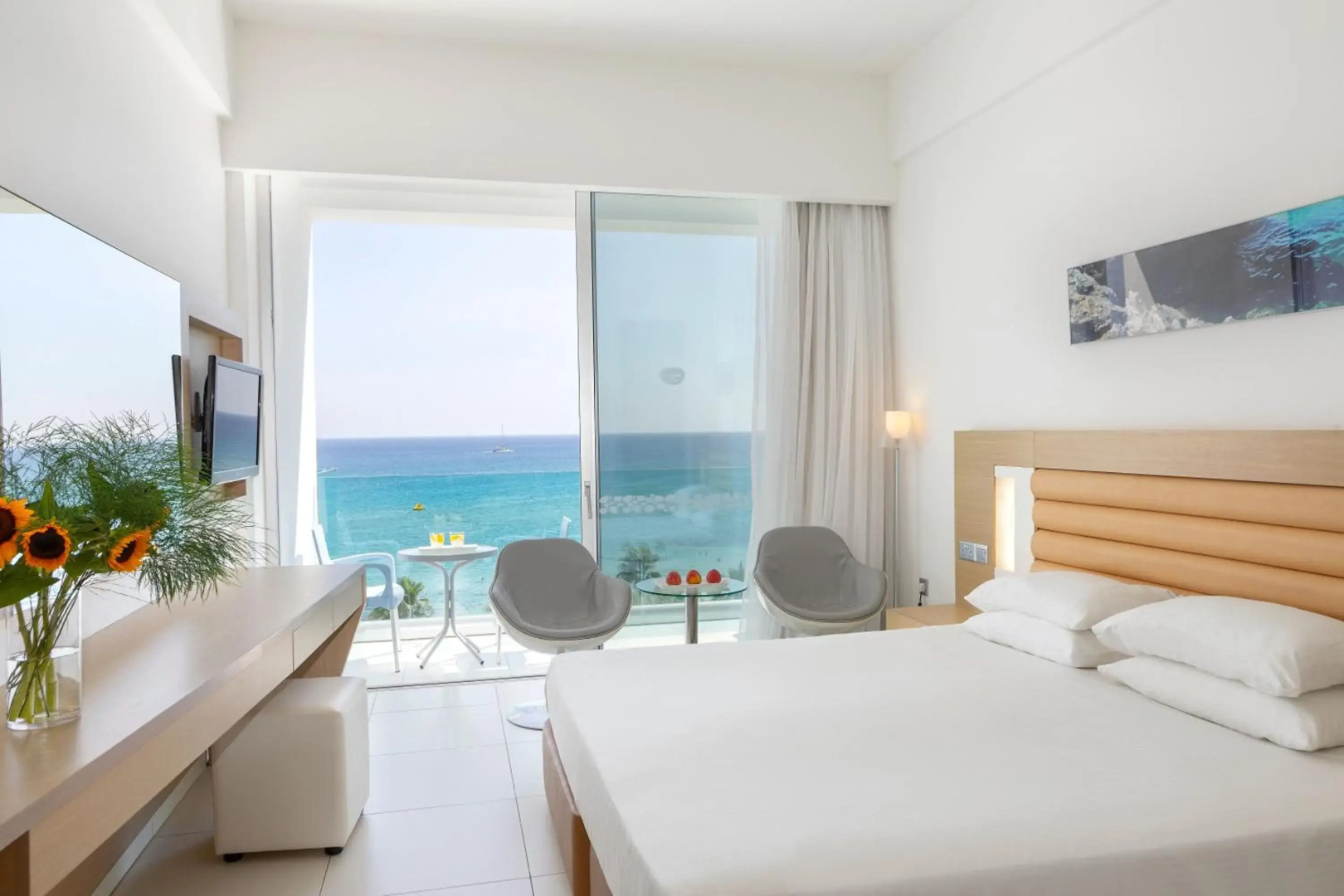 Photo - Vrissaki Beach Hotel