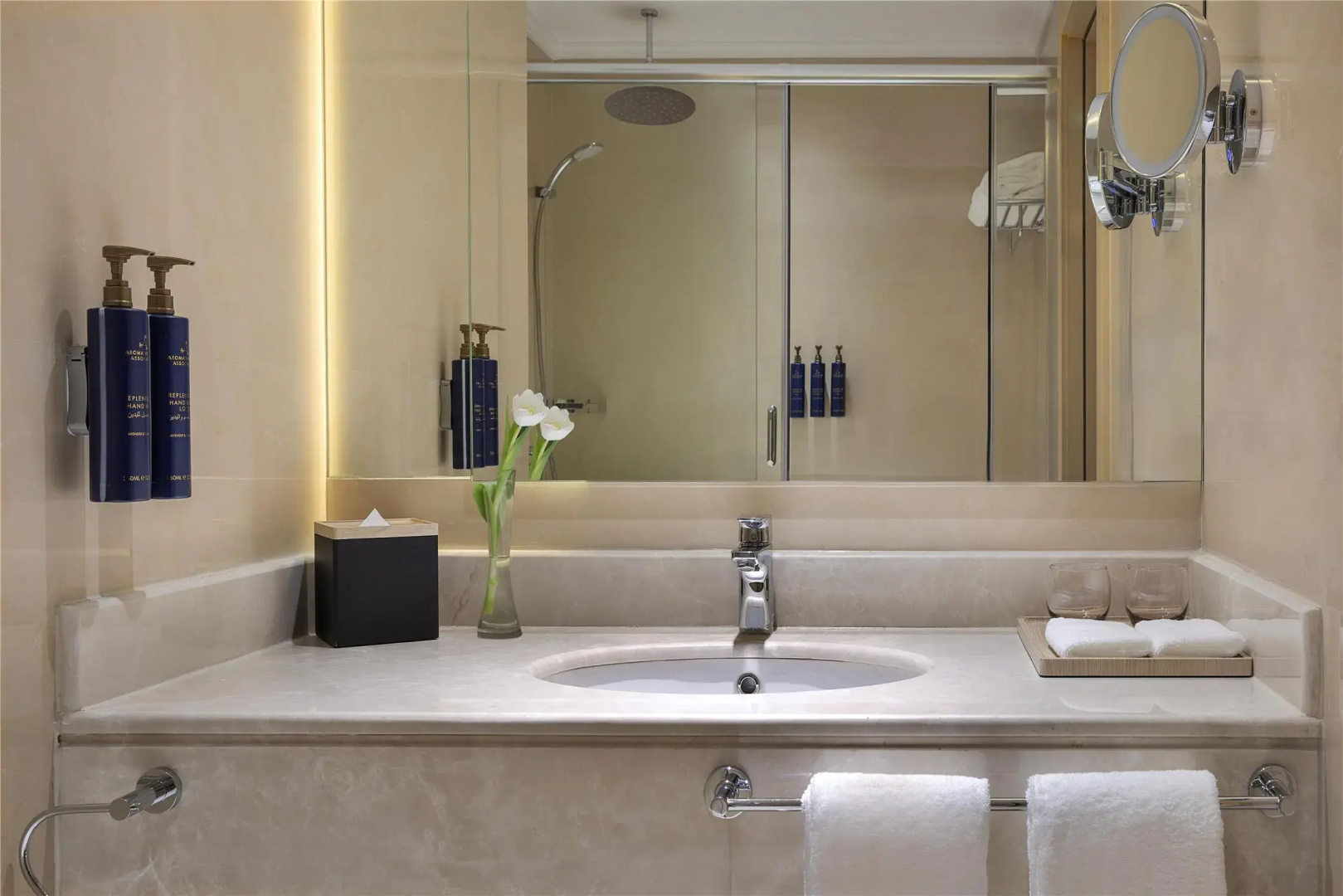 Foto - Diyar Ajwa, Tapestry Collection By Hilton