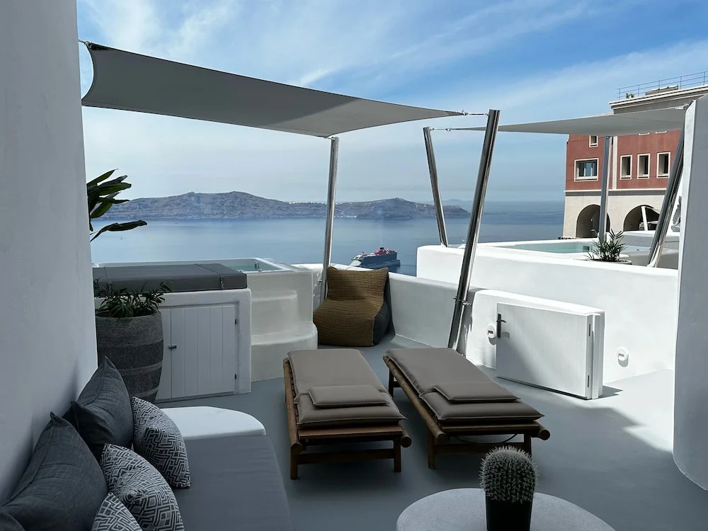 Photo - Dagaz Suites