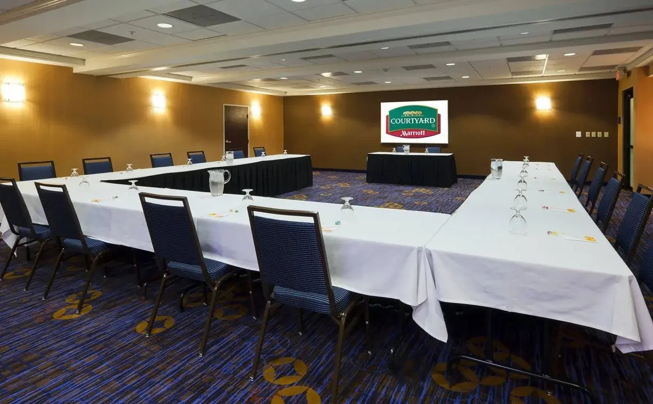 Foto - Courtyard by Marriott Indianapolis at the Capitol