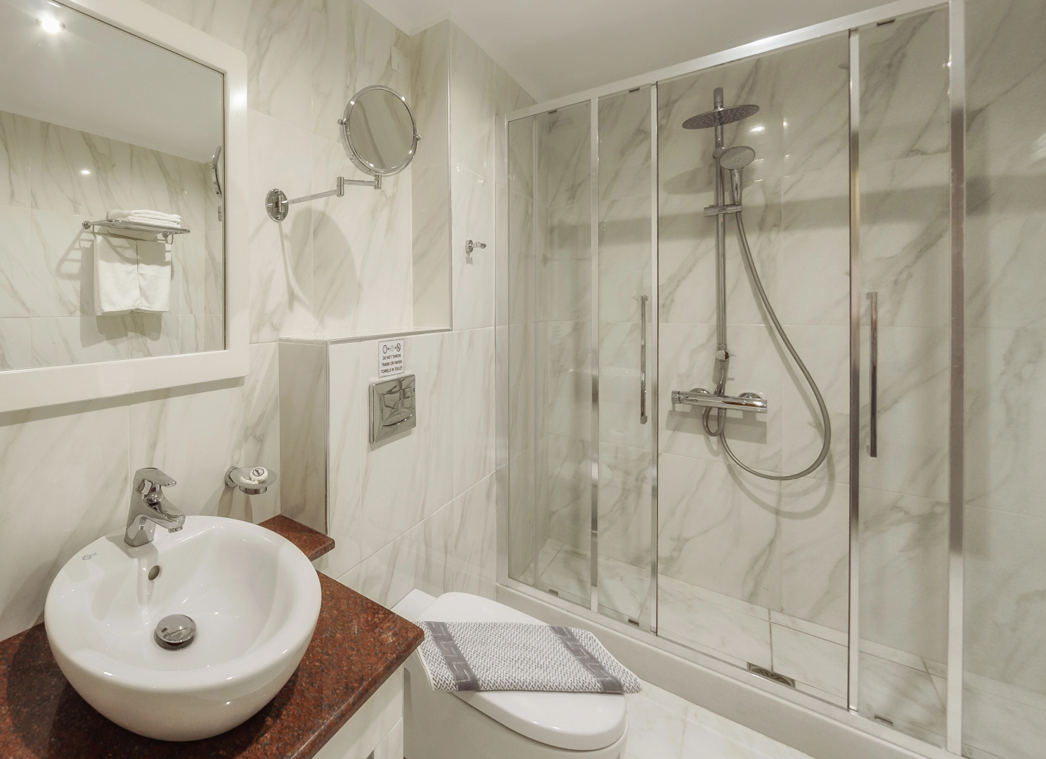 Photo - Karras Hotel
