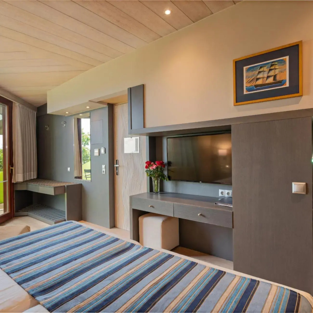 Photo - Kyma Suites Beach Hotel