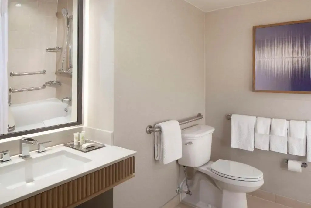 Photo - Hilton Anatole