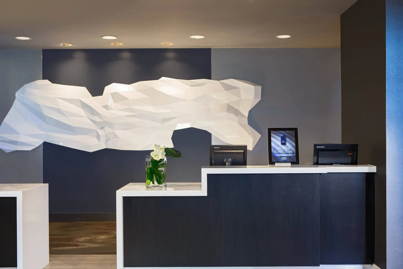 Photo - Renaissance Chicago O'Hare Suites Hotel