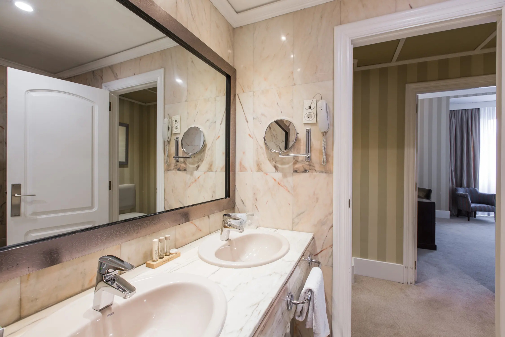 Foto - Hotel Carlton