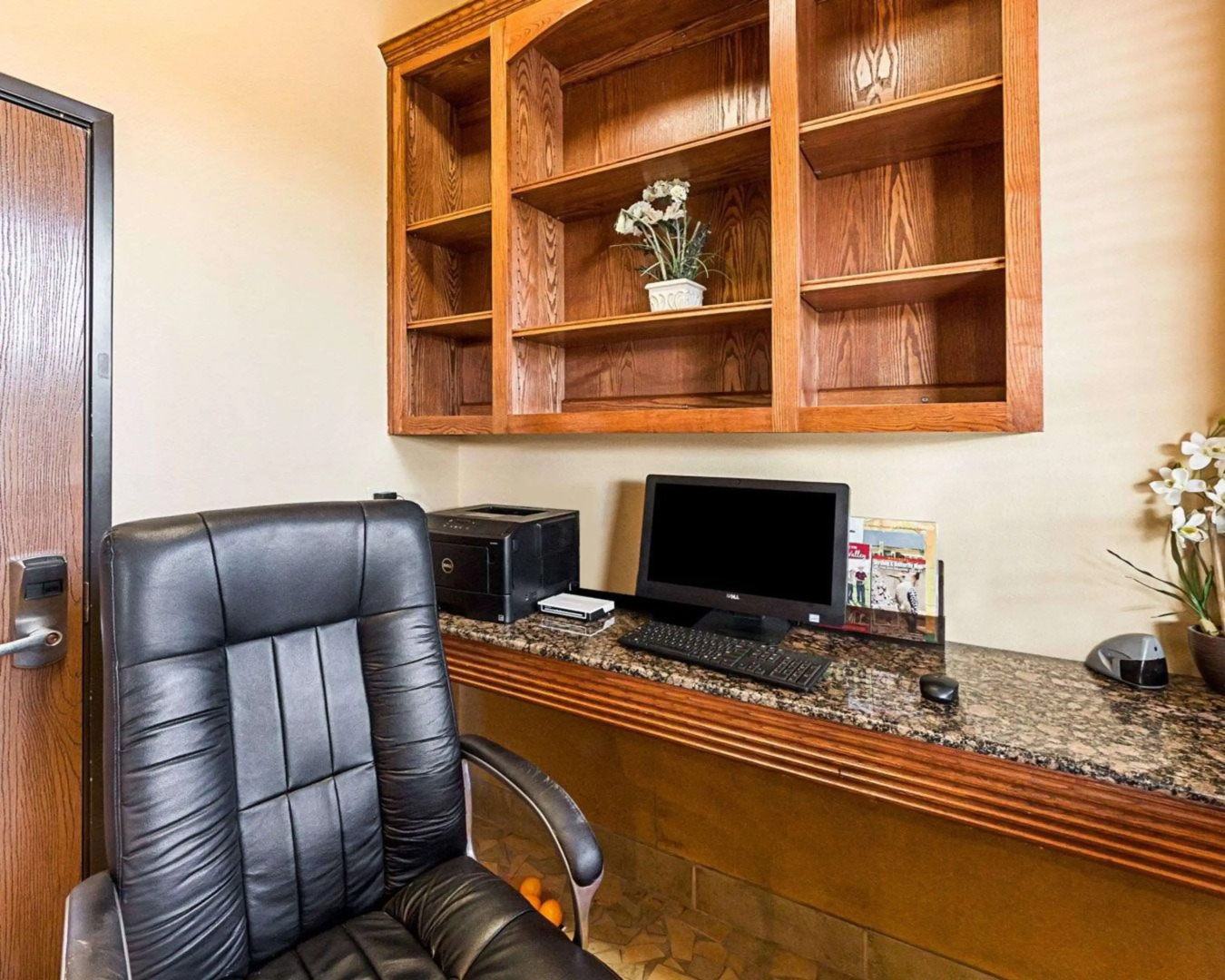 Photo - Comfort Suites At Plaza Mall