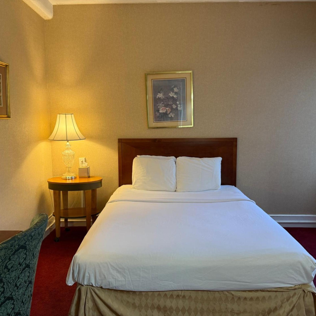 Photo - Windsor Inn Hotel
