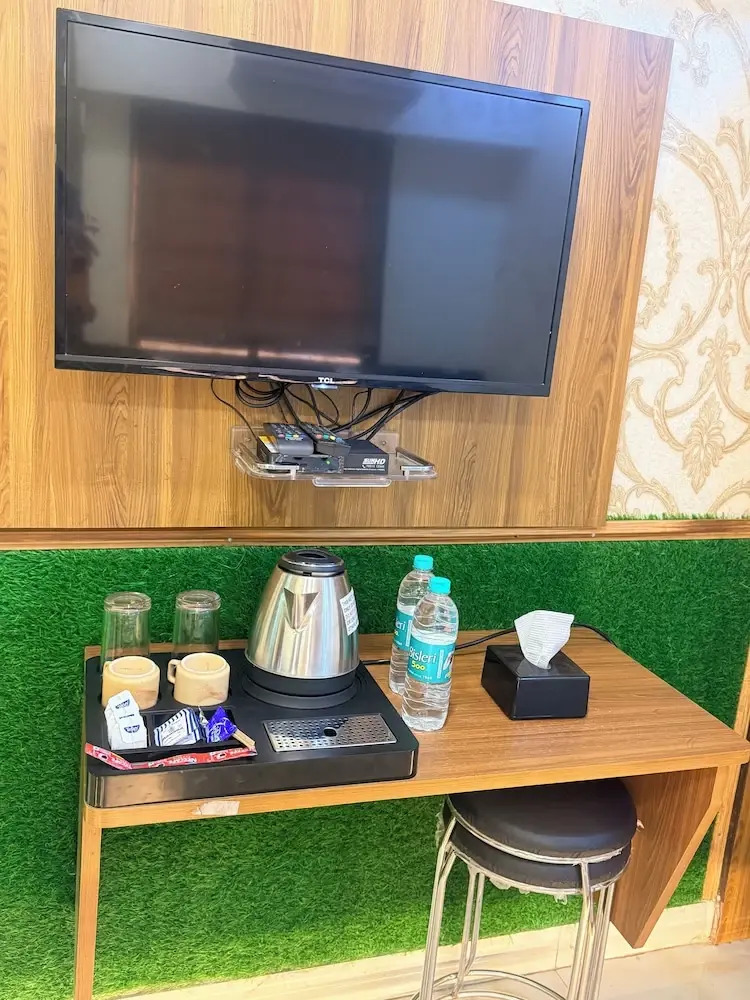 Photo - Hotel Ashyana - Near To Grant Road Station Mumbai