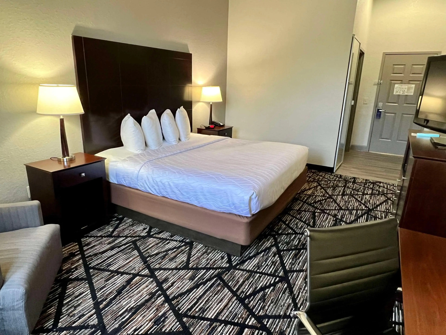 Photo - Best Western Plus Hobby Airport Inn & Suites