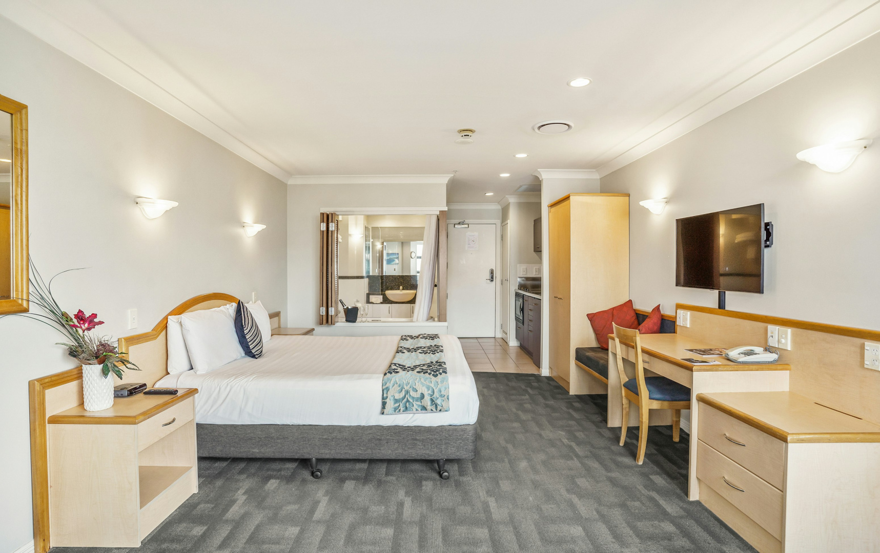 Photo - Parkside Hotel & Apartments