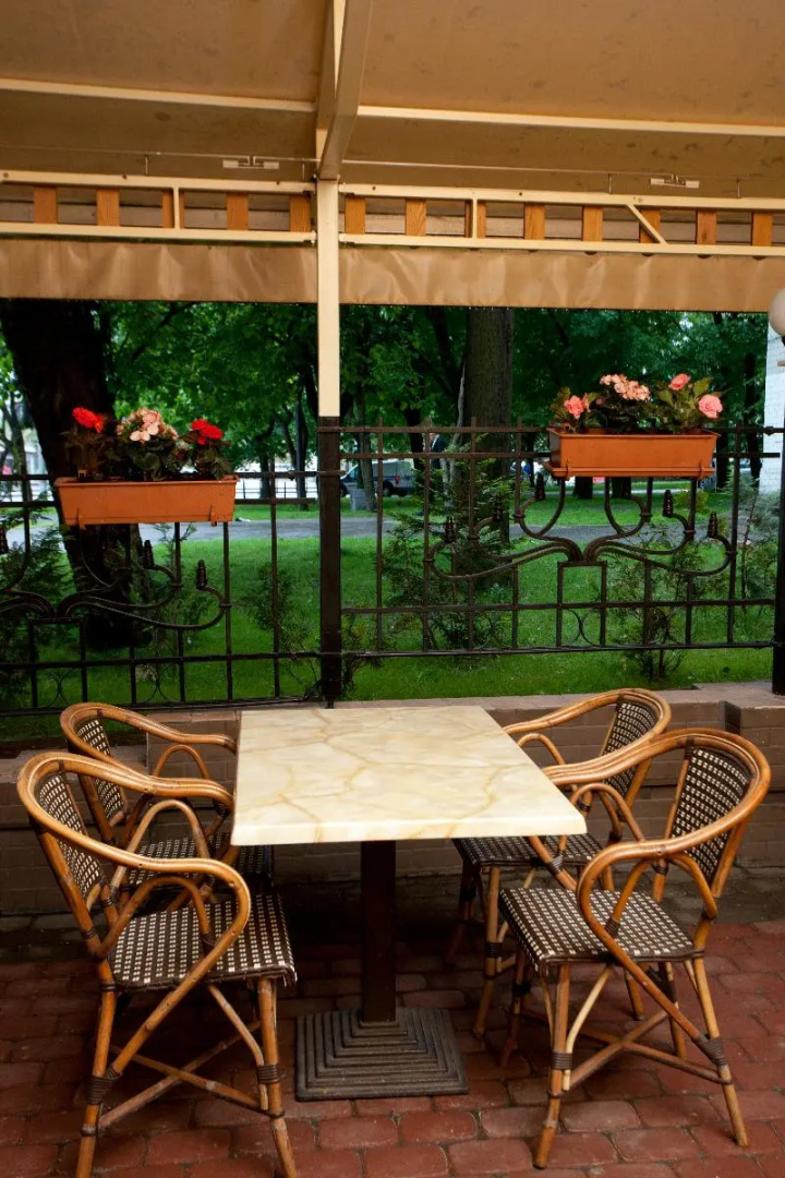 Photo - Monte Kristo Hotel
