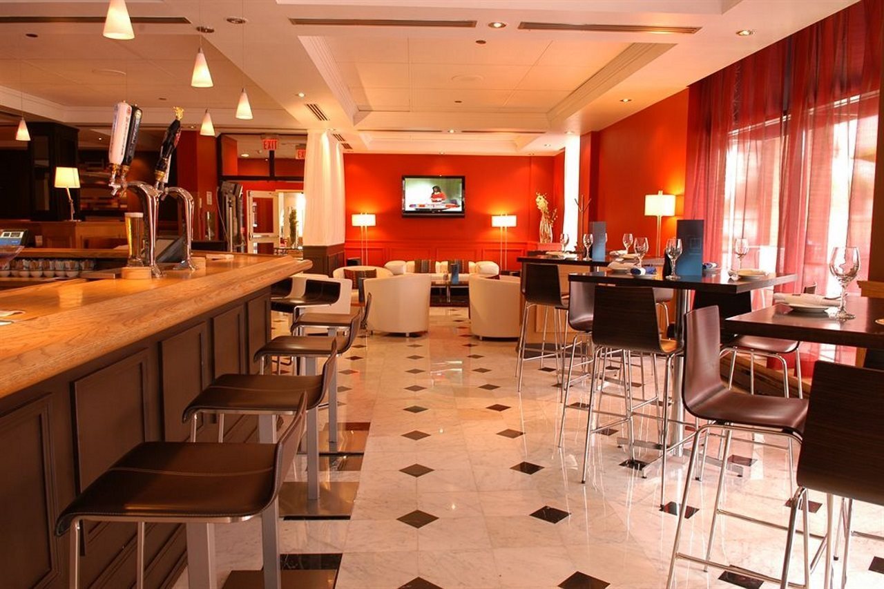 Photo - Delta Hotels by Marriott Toronto Mississauga