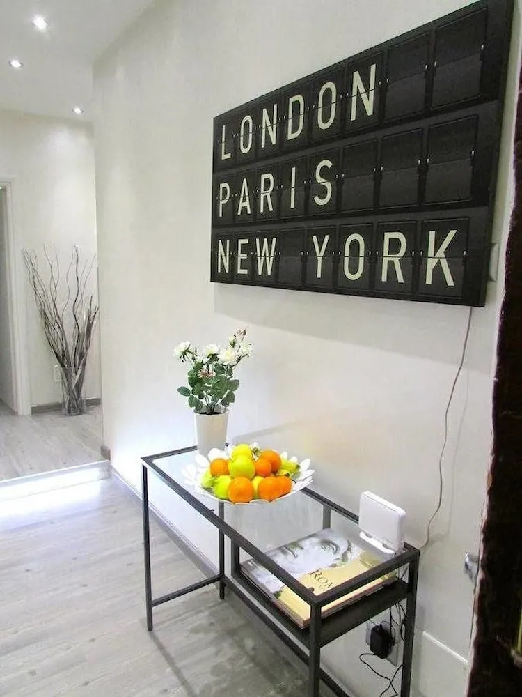 Photo - Arts & Rooms