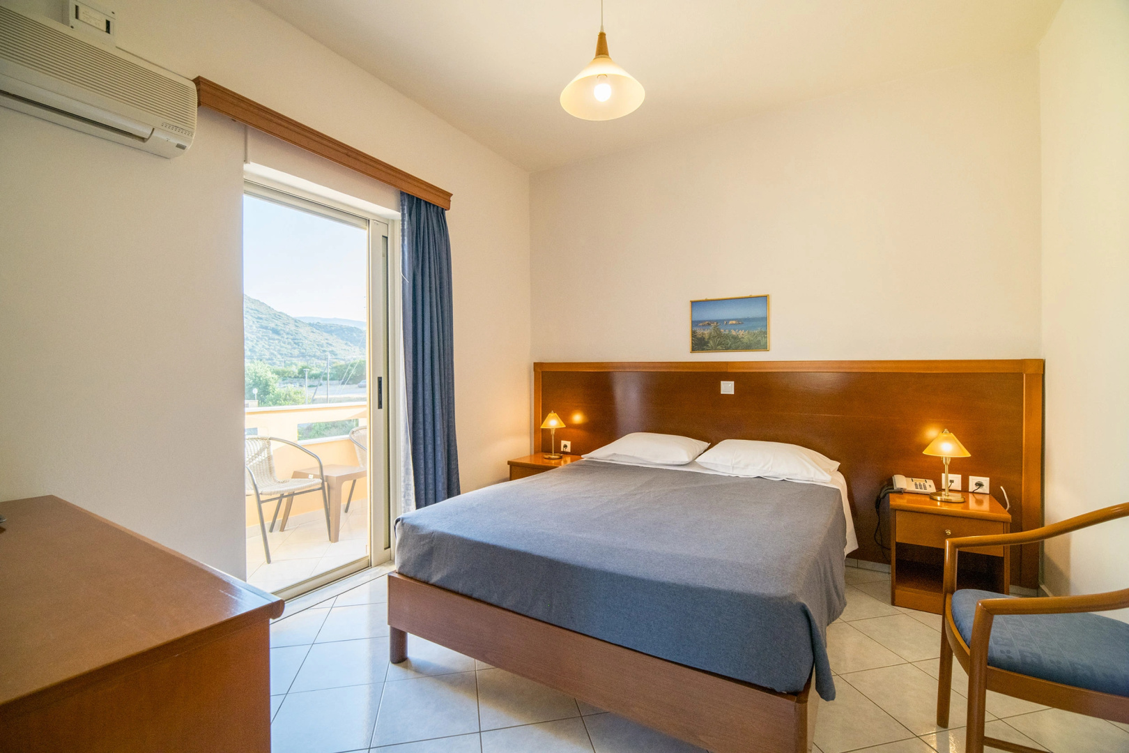 Hiona Holiday Hotel