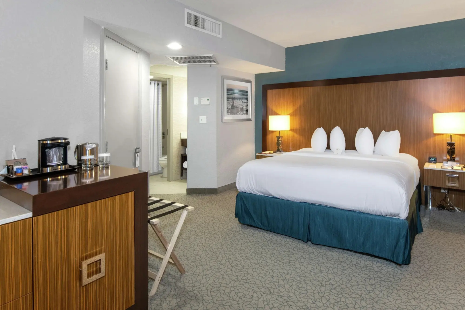 Photo - DoubleTree by Hilton Hotel Jacksonville Airport