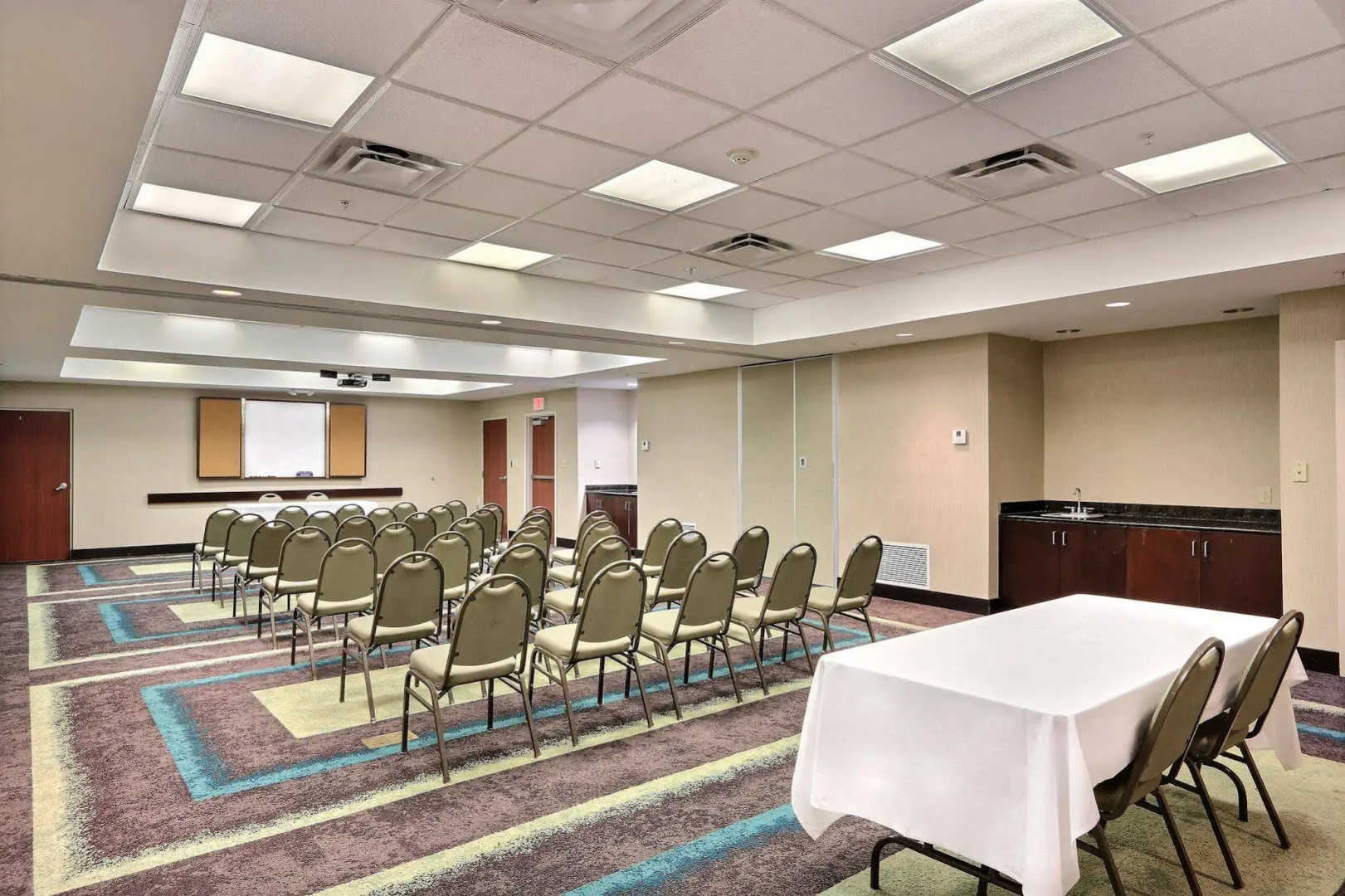 Photo - Hampton Inn & Suites Savannah - I-95 South - Gateway