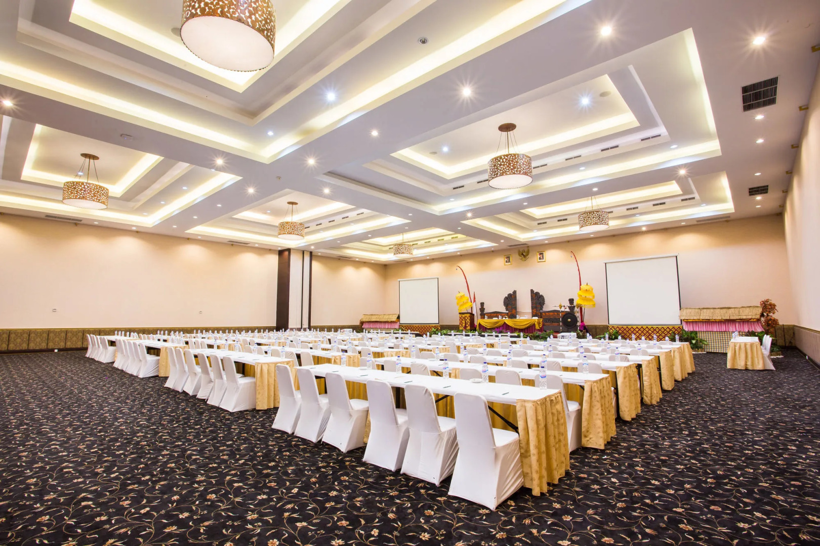 Photo - Plagoo Holiday Hotel