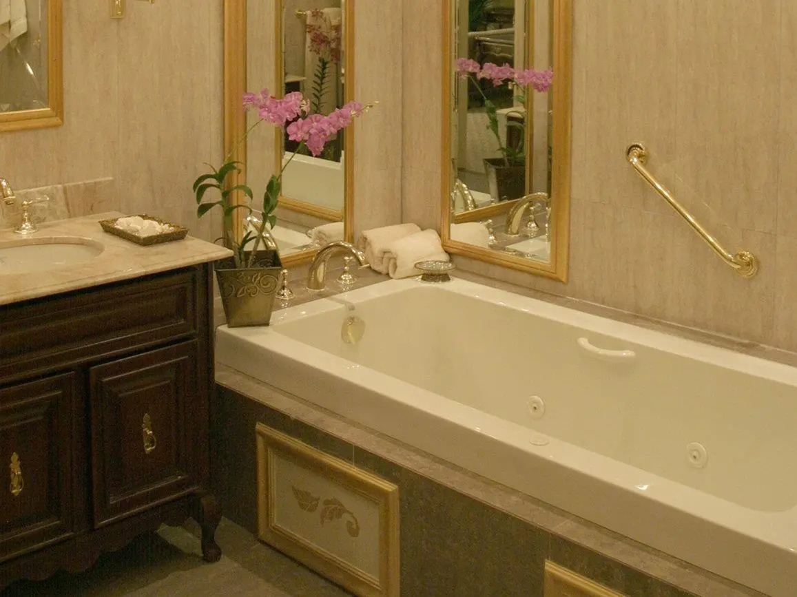 Foto - Terra Nova, BW Premier Collection