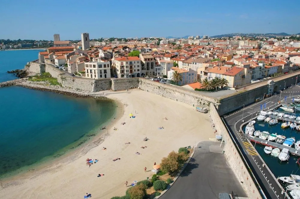 Photo - Hôtel de l'Étoile