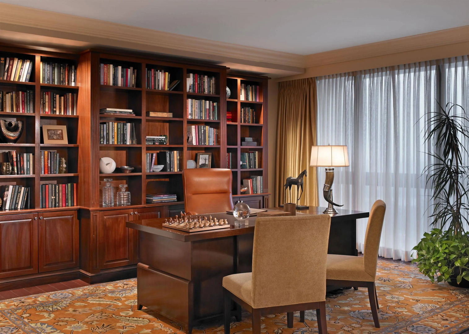 Photo - Houston Grand Hotel - River Oaks