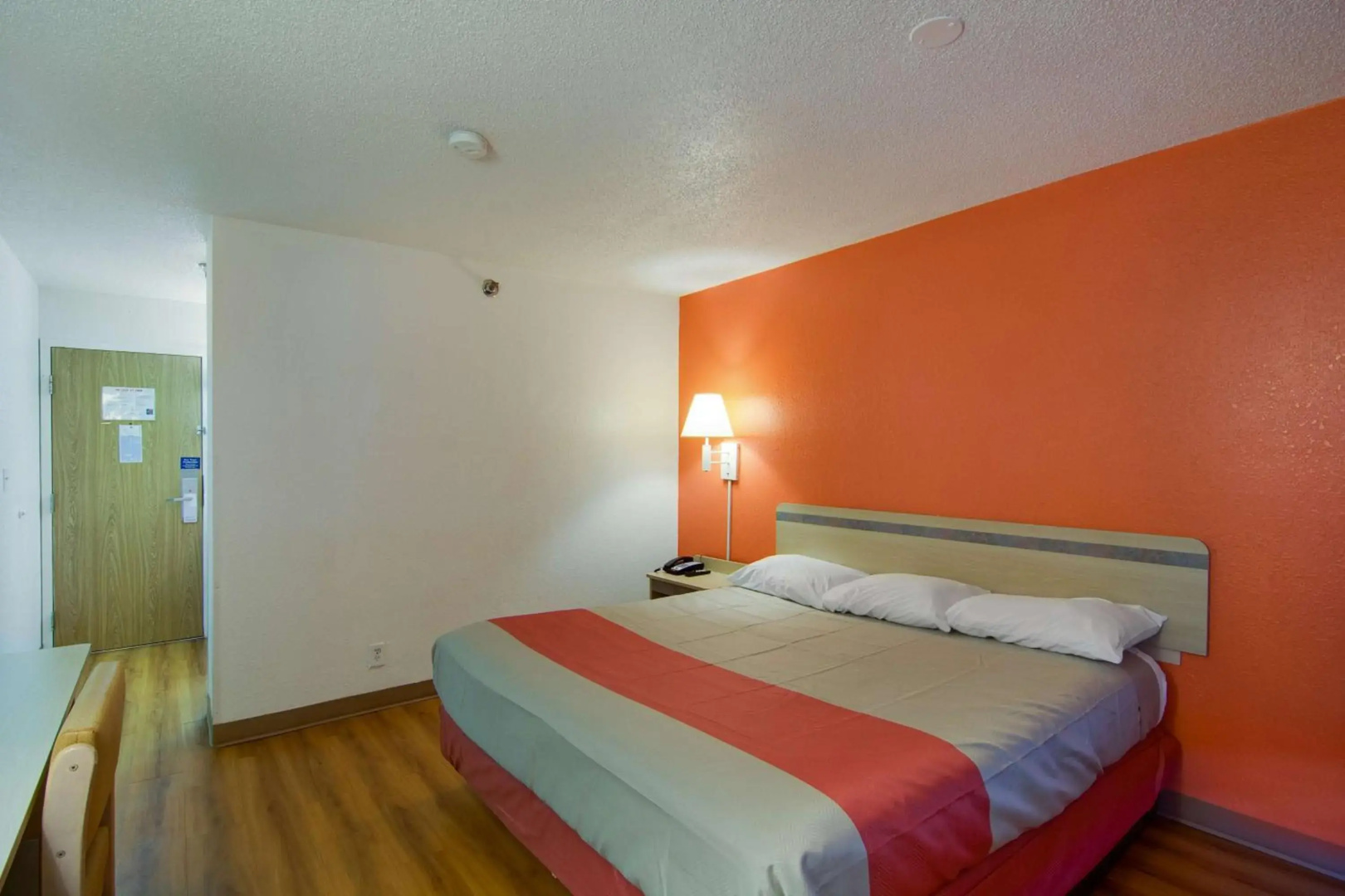 Photo - Motel 6-Waukegan, IL