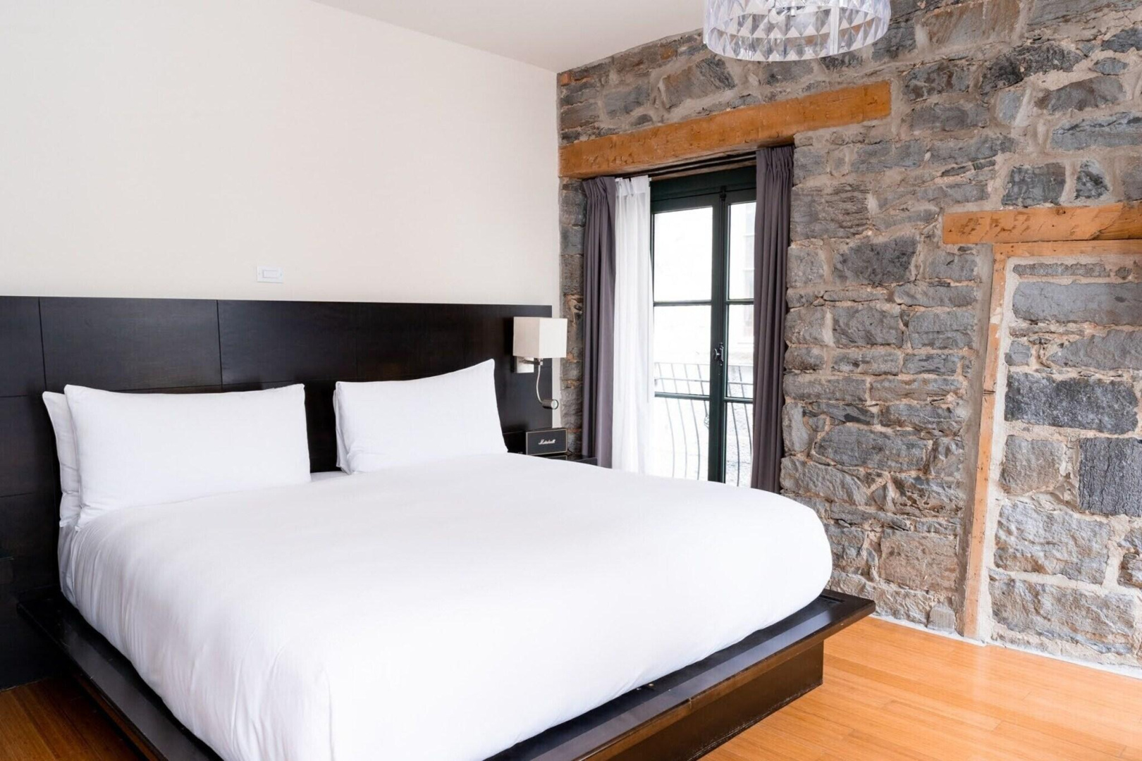 Photo - Le Petit Hôtel Vieux-Montréal - Saint-Paul by Gray Collection