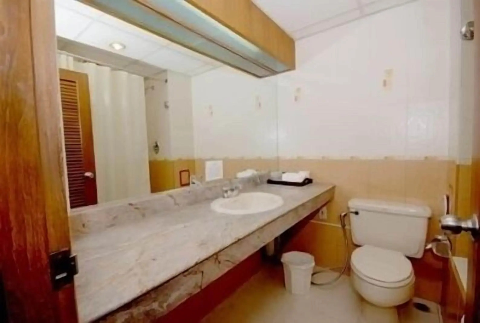 Photo - Silom Avenue Inn