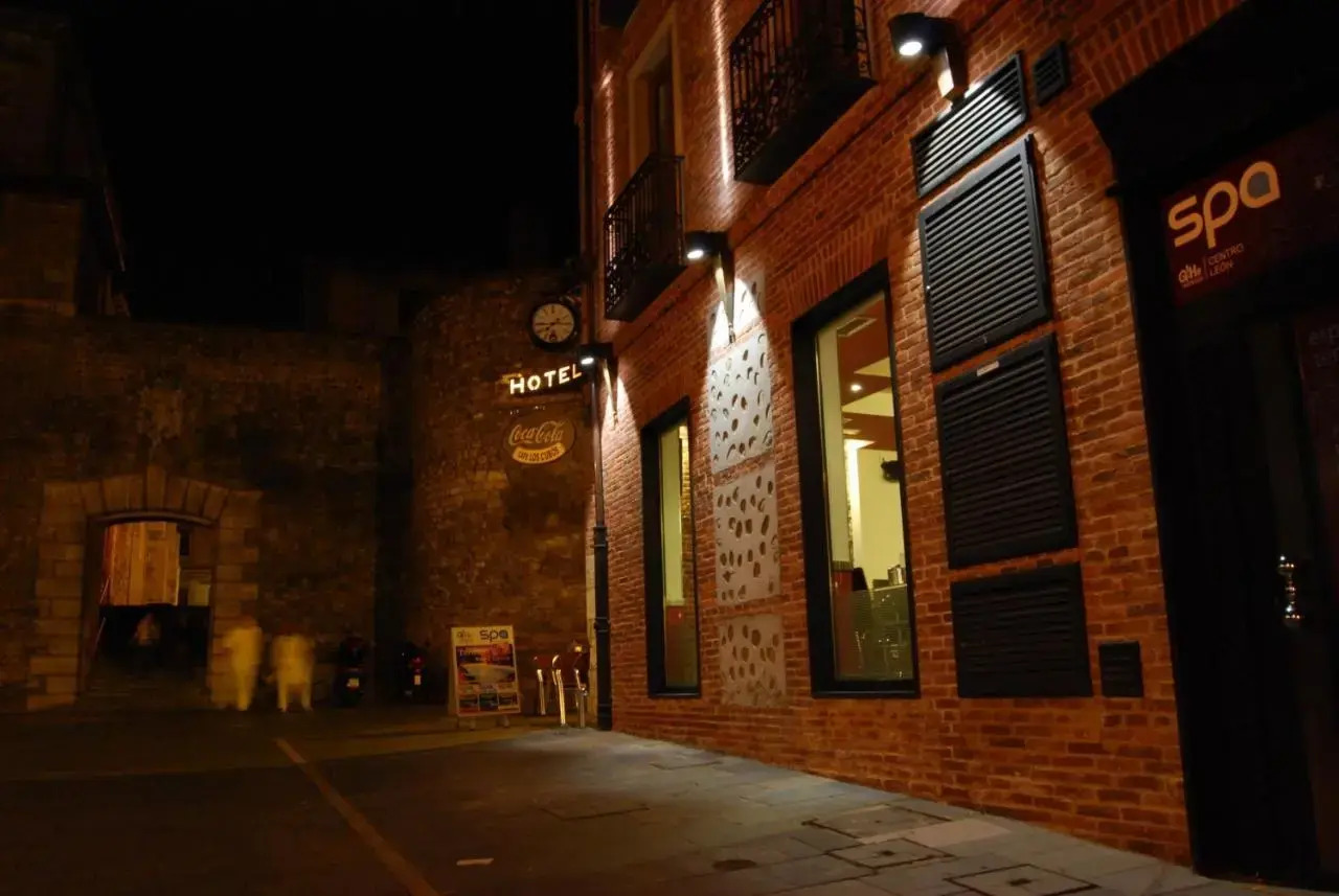 Photo - Hotel Spa QH Centro León