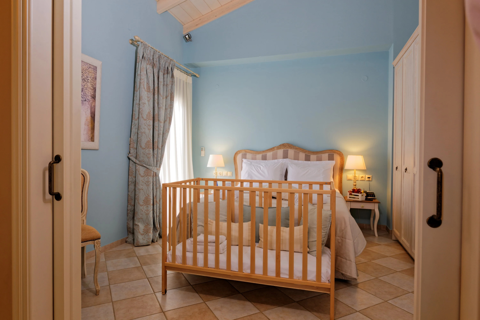 Photo - Ionia Suites