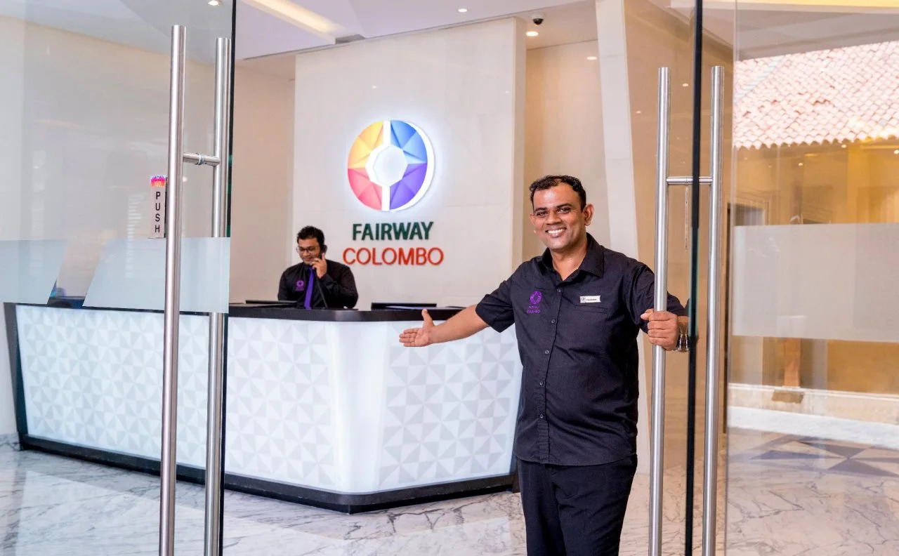 Foto - Fairway Colombo - Sri Lanka's First Hotel With Robot Technology
