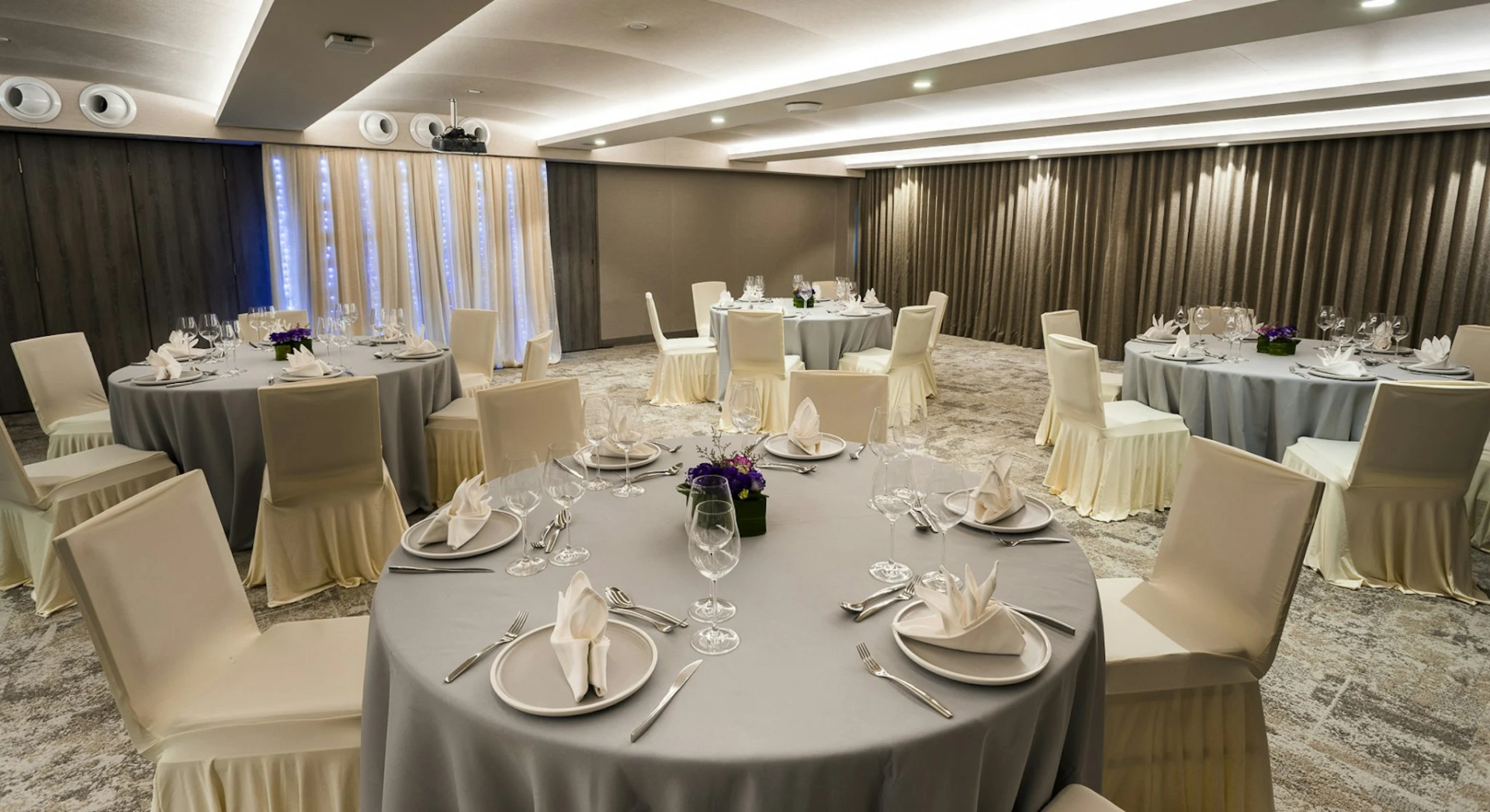 Photo - Oakwood Bencoolen Singapore