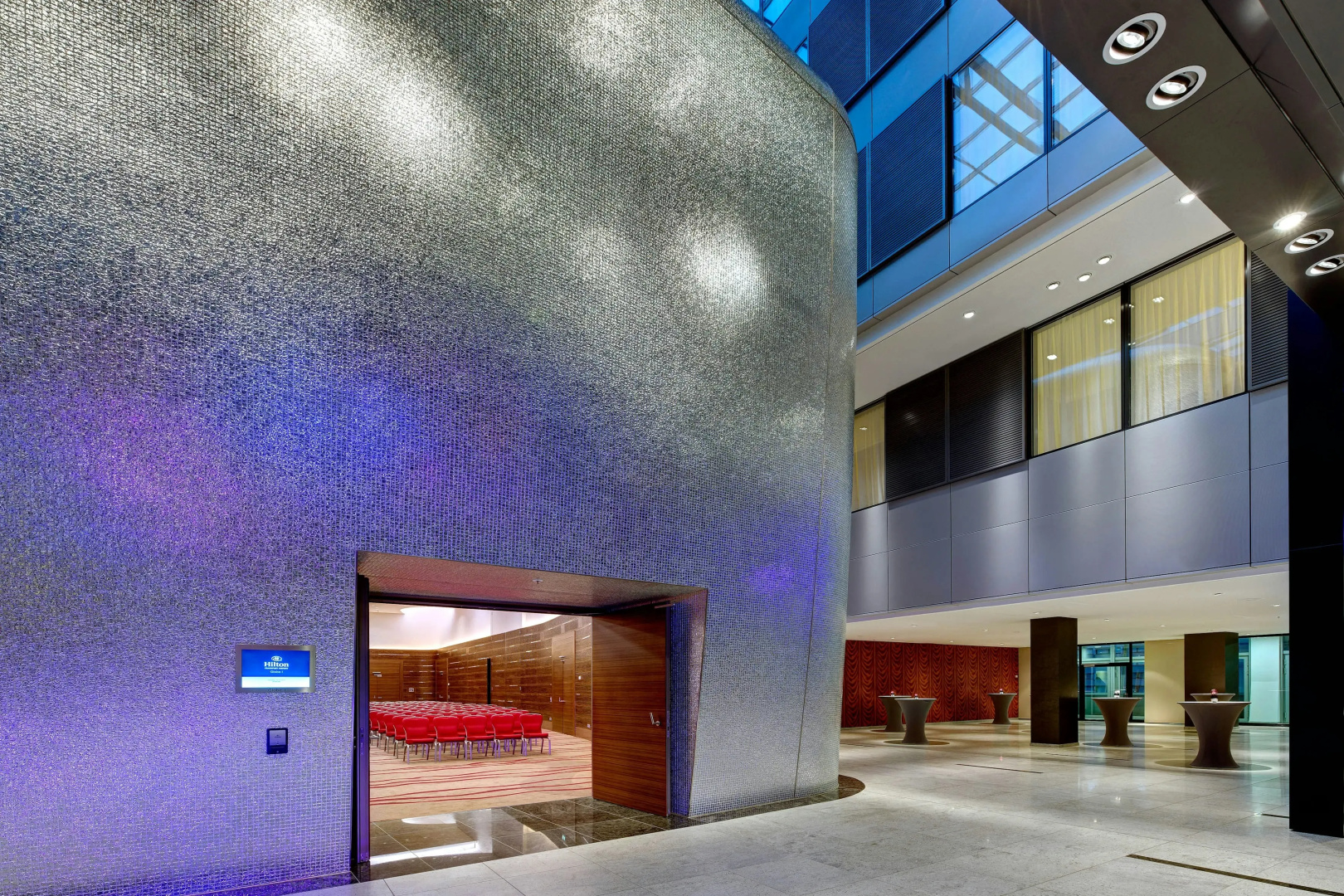 Photo - Hilton Frankfurt Airport