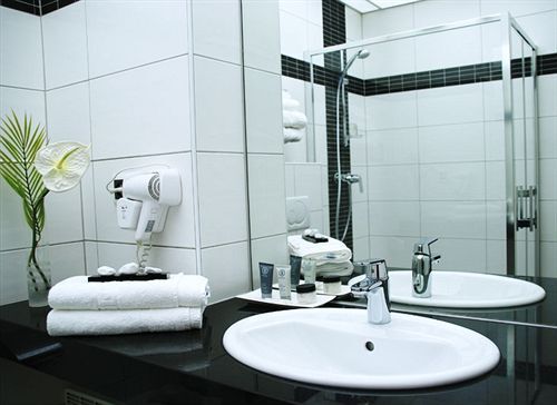 Photo - Threeland Hotel