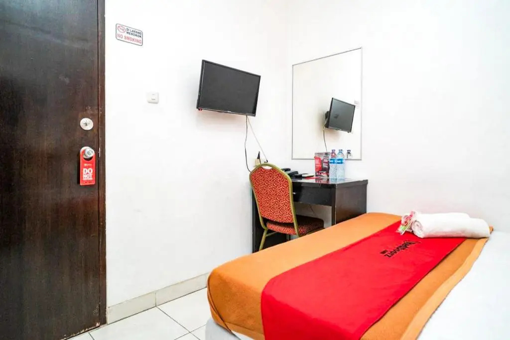 Photo - RedDoorz Plus @ Pasar Baru