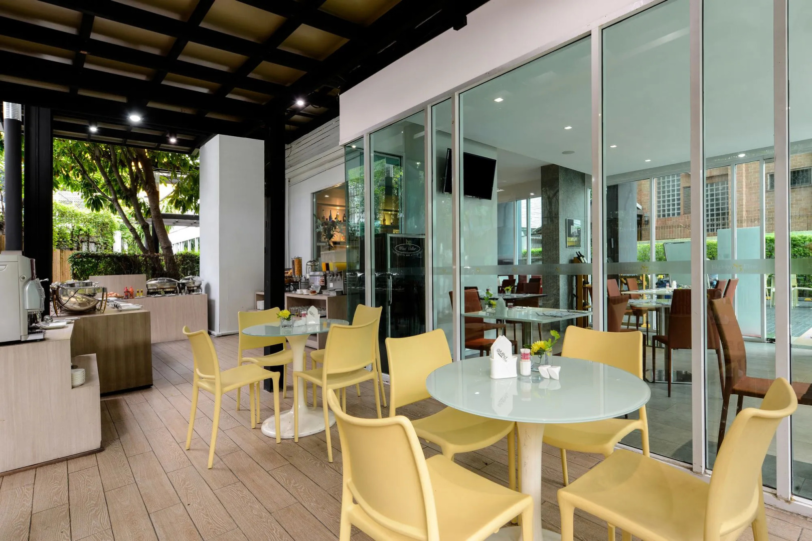 Photo - Hotel Amber Sukhumvit 85