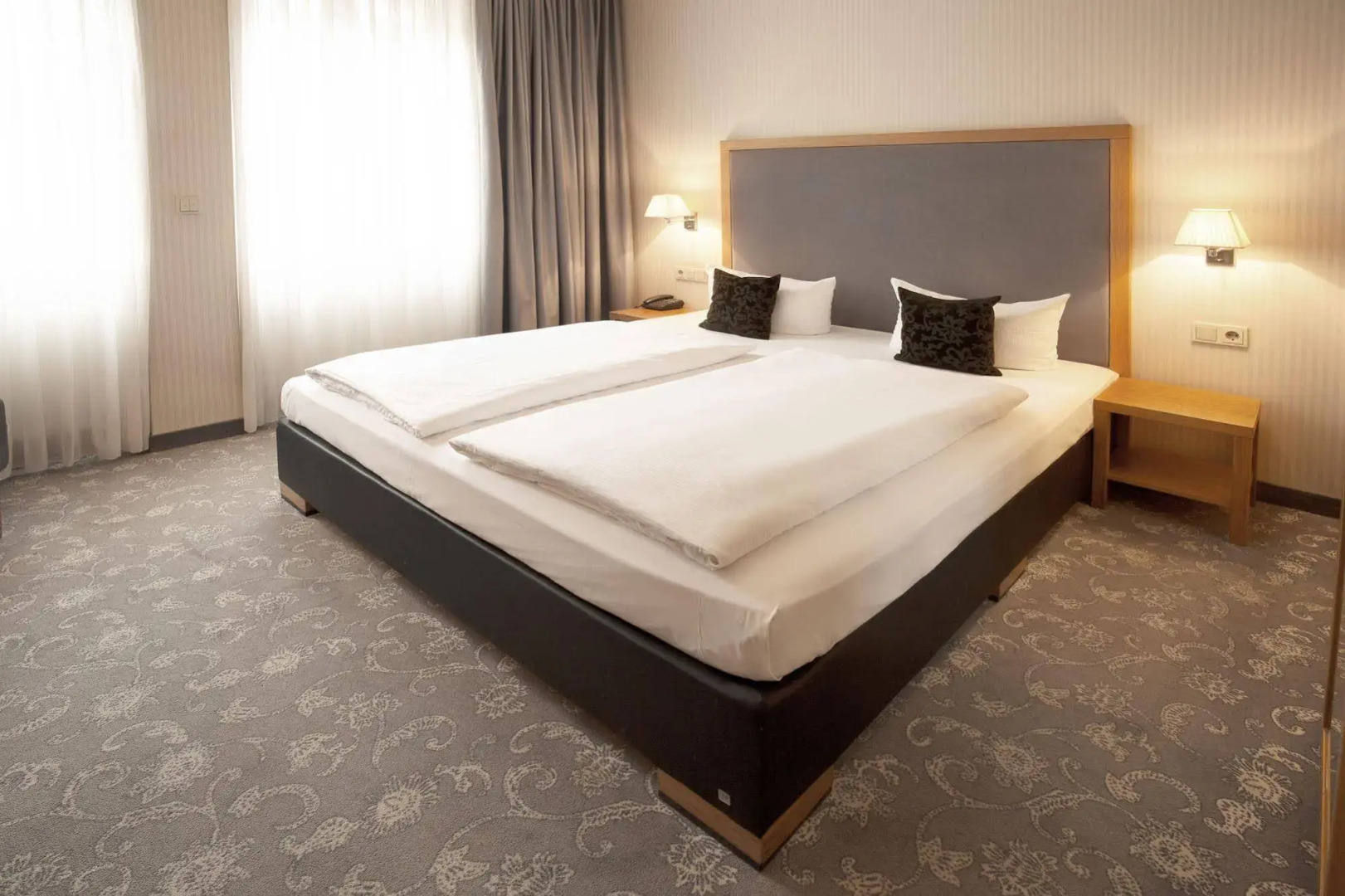 Photo - TOWNHOUSE Hotel