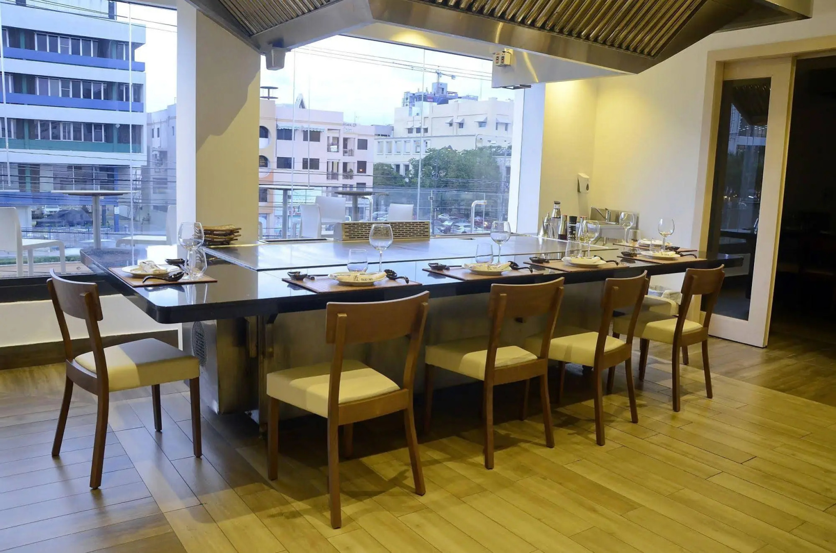 Photo - Weston Suites Hotel