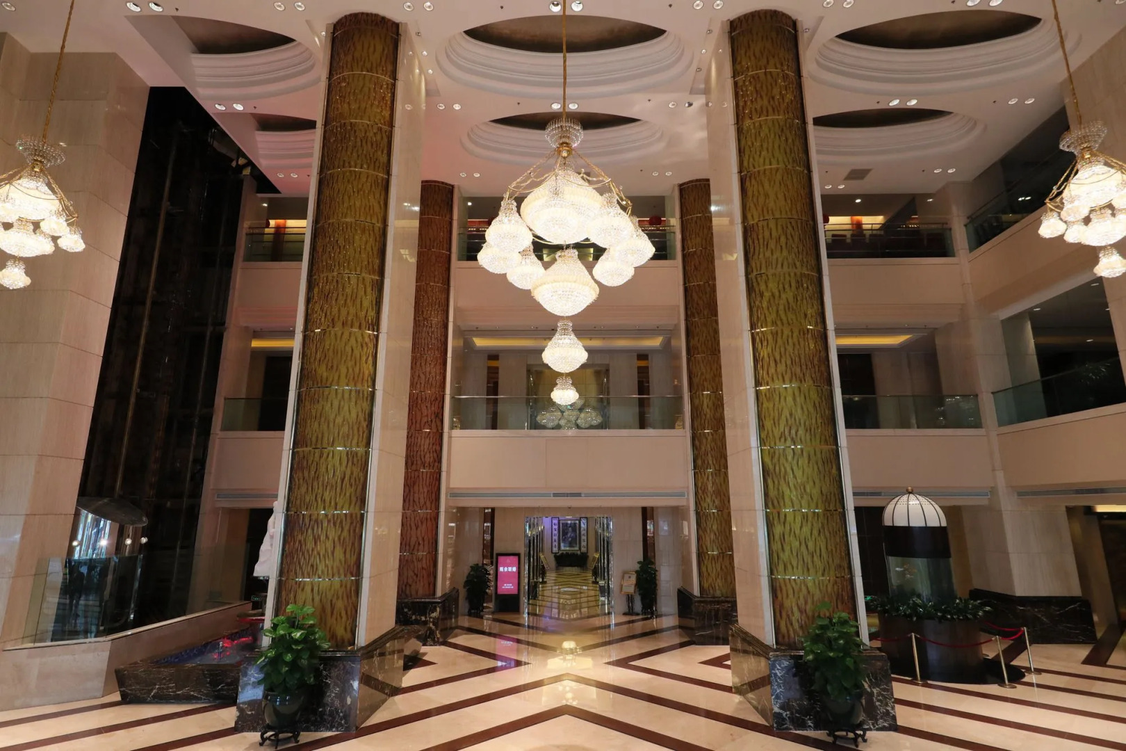 Foto - Renaissance Shenzhen Luohu Hotel