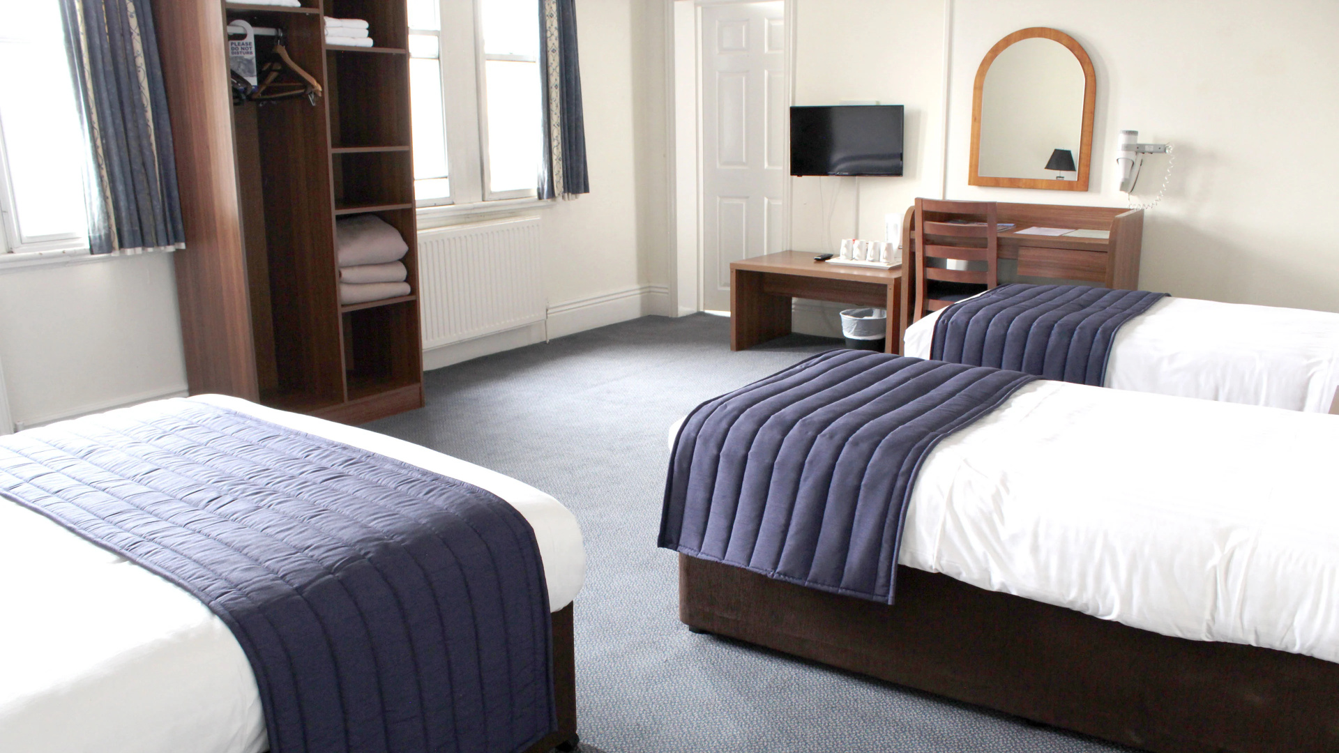 Photo - Discovery Inn - Leeds