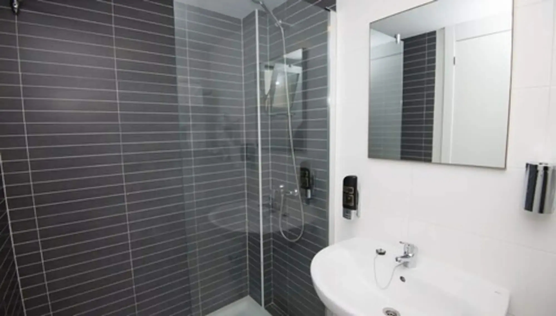 Photo - Hotel Chevy & Suites