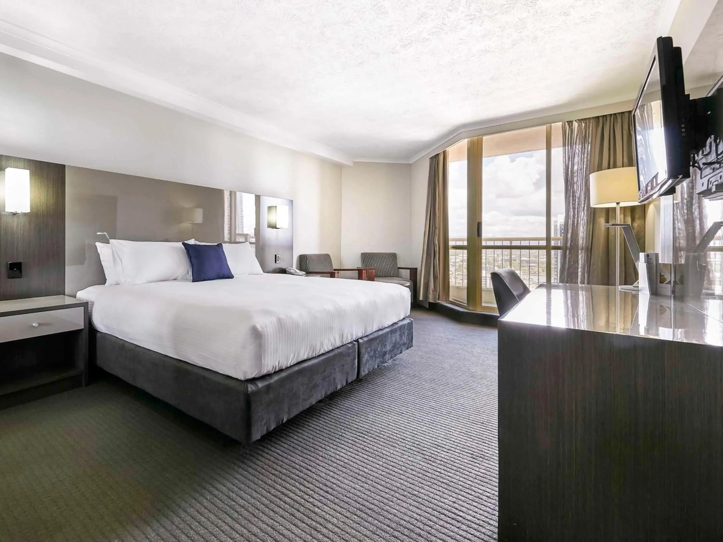 Photo - Novotel Surfers Paradise