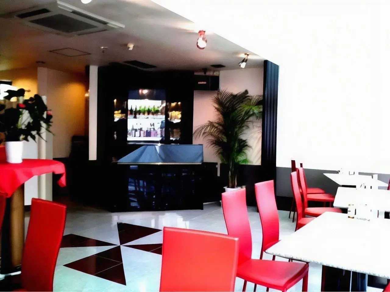 Foto - Arrow Hotel in ShinsaiBashi 朝食無料サービス中