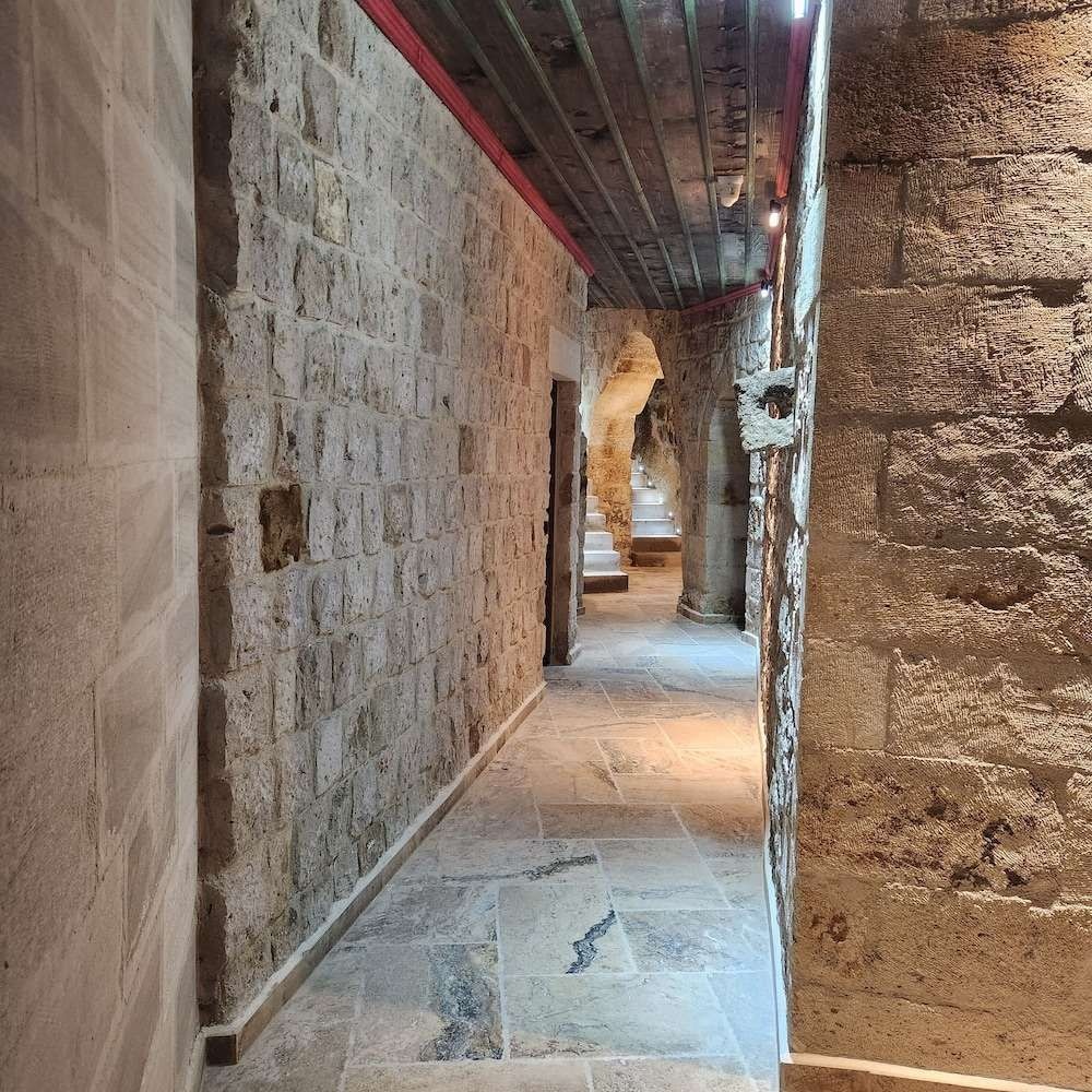 Photo - Noah's Ark Cave Hotel