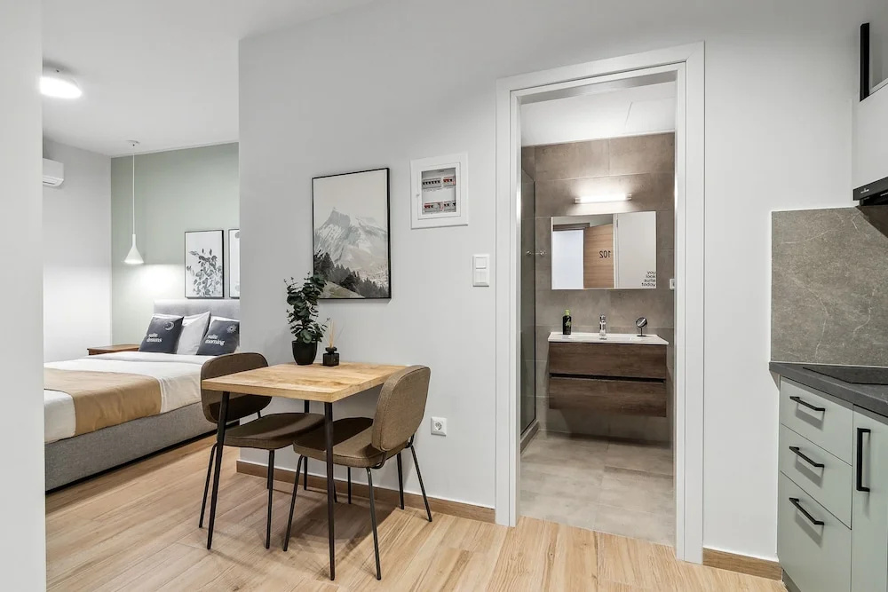 Photo - Limehome Athens Solonos City Center
